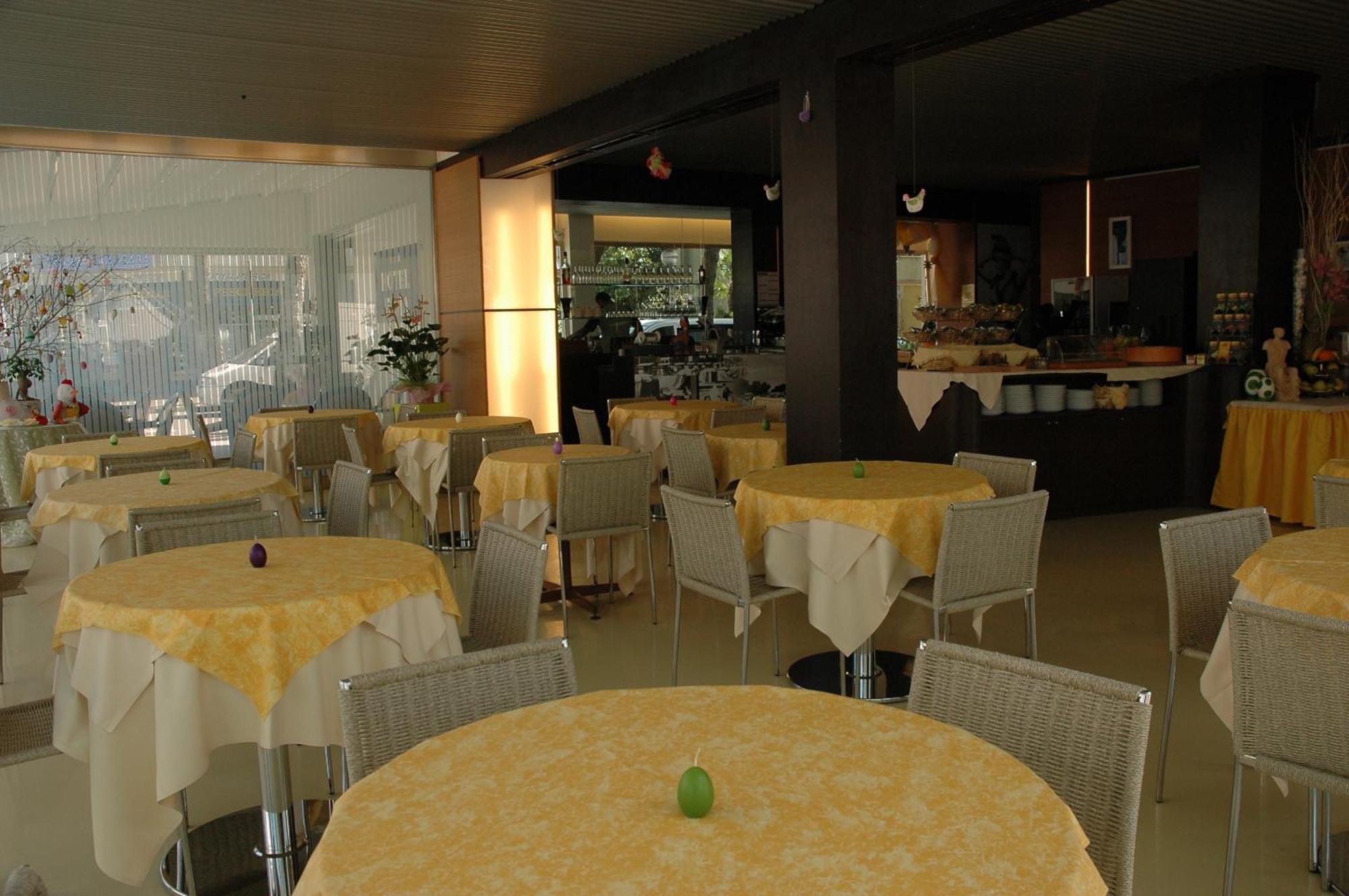 Hotel Elvia 3*